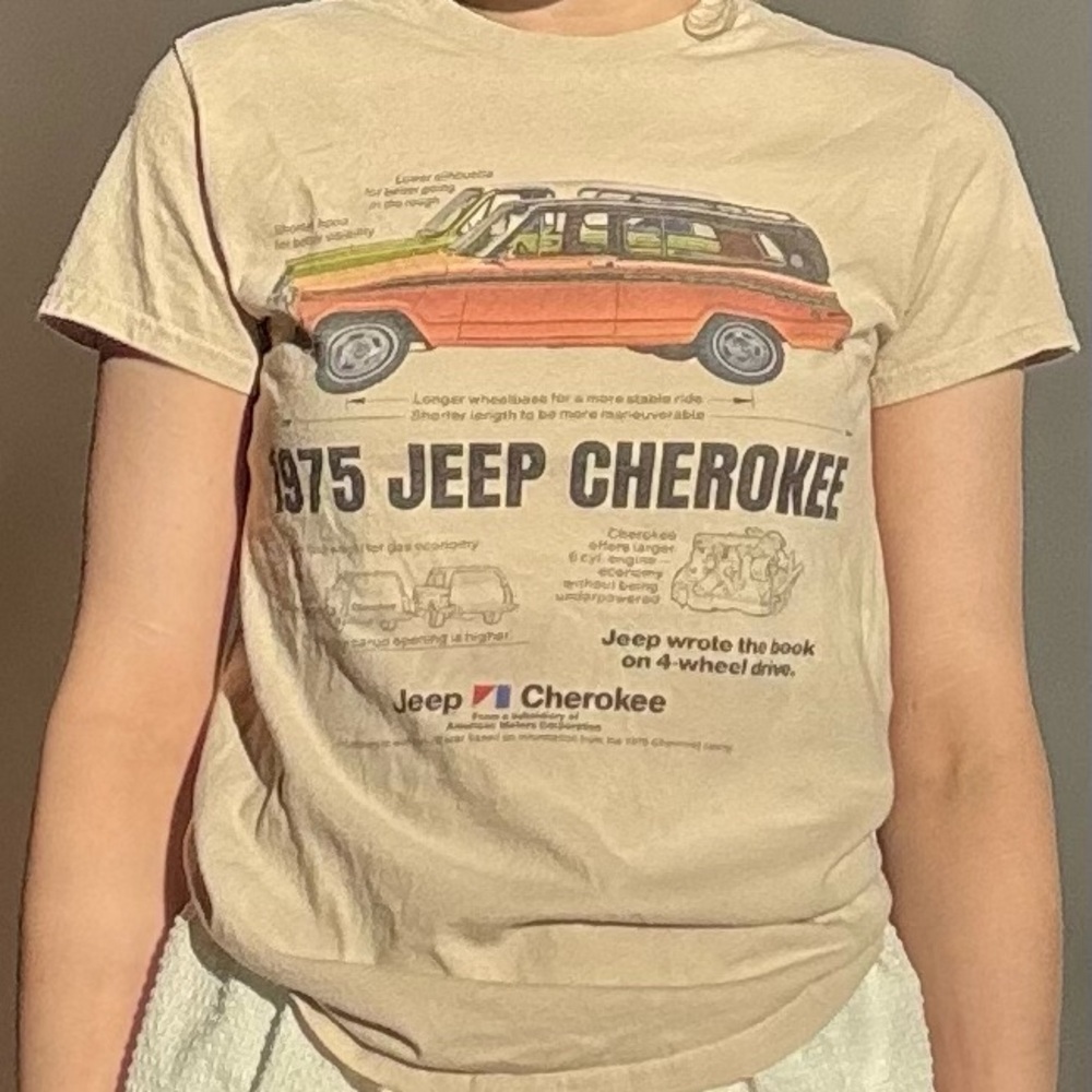 1975 Jeep Cherokee Beige Graphic T-Shirt
